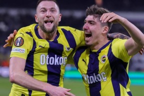 欧超杯窗口期再迎强敌；犹他爵士手感冰凉；主帅态度——悬念犹存；团队化学反应显著的简单介绍爱游戏体育app